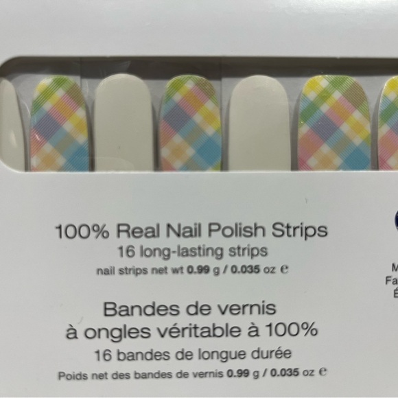 Bundle and Save -
Color Street - Spring Picnic - Picture 5 of 8